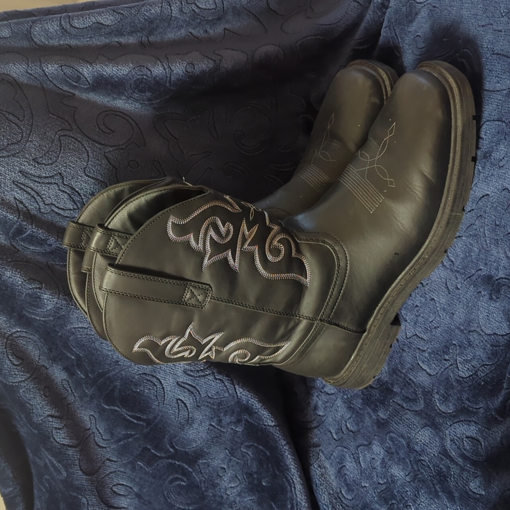 Black Cowboy Boots